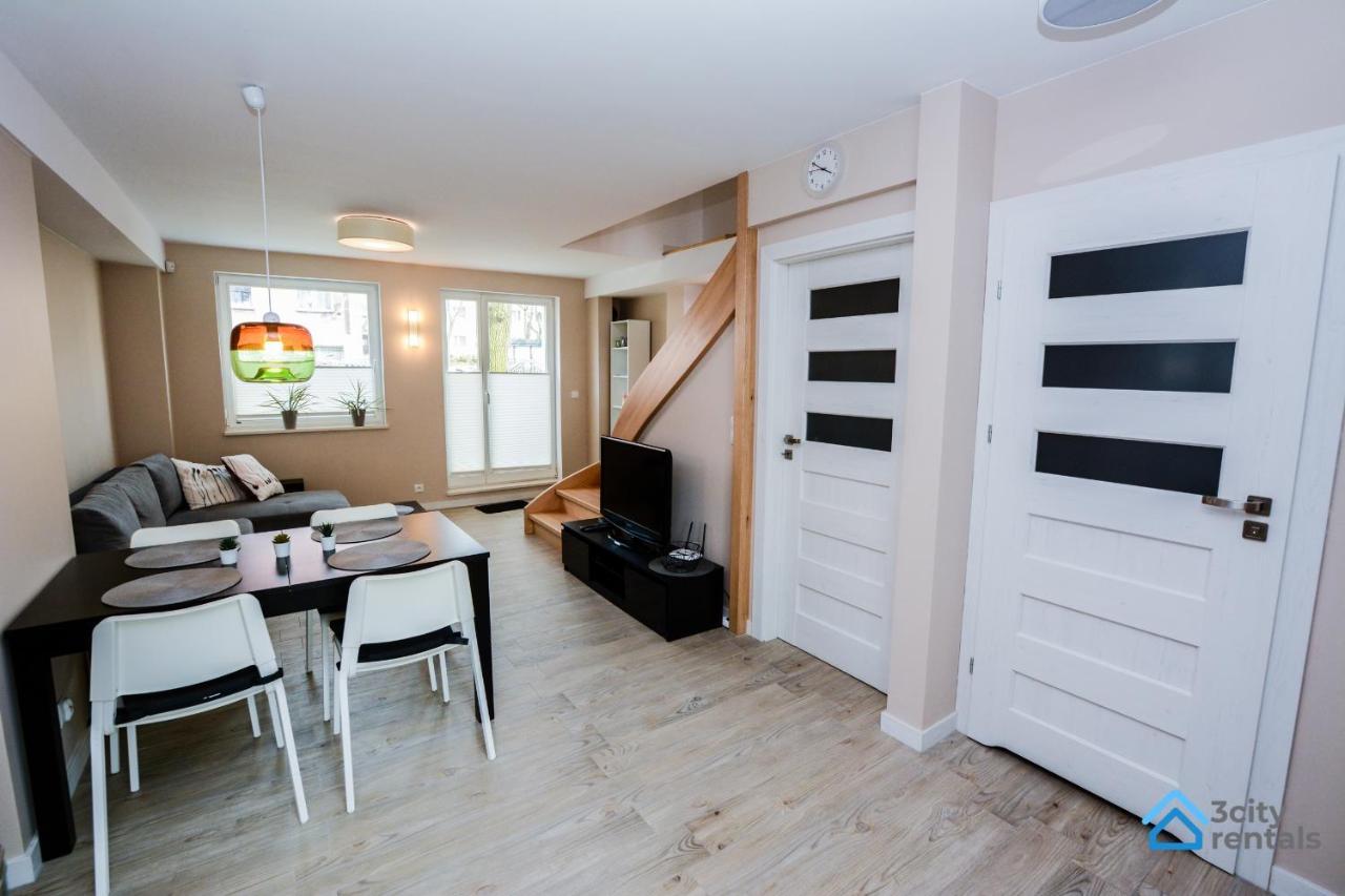 Family House With Backyard Apartment Gdynia