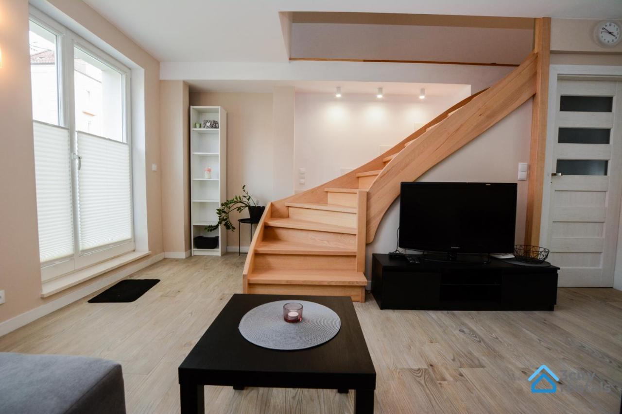 Apartment Family House With Backyard